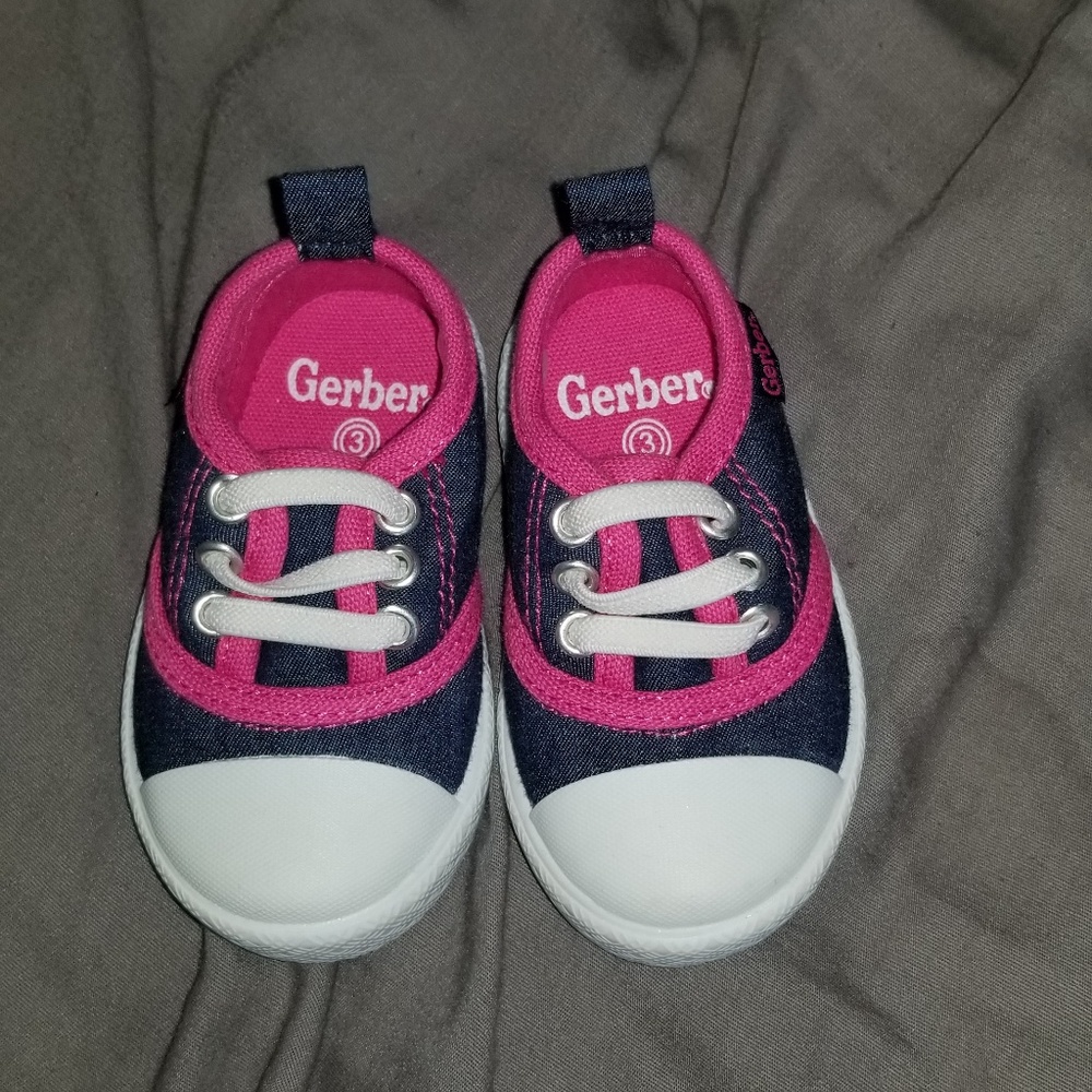 Baby tennies